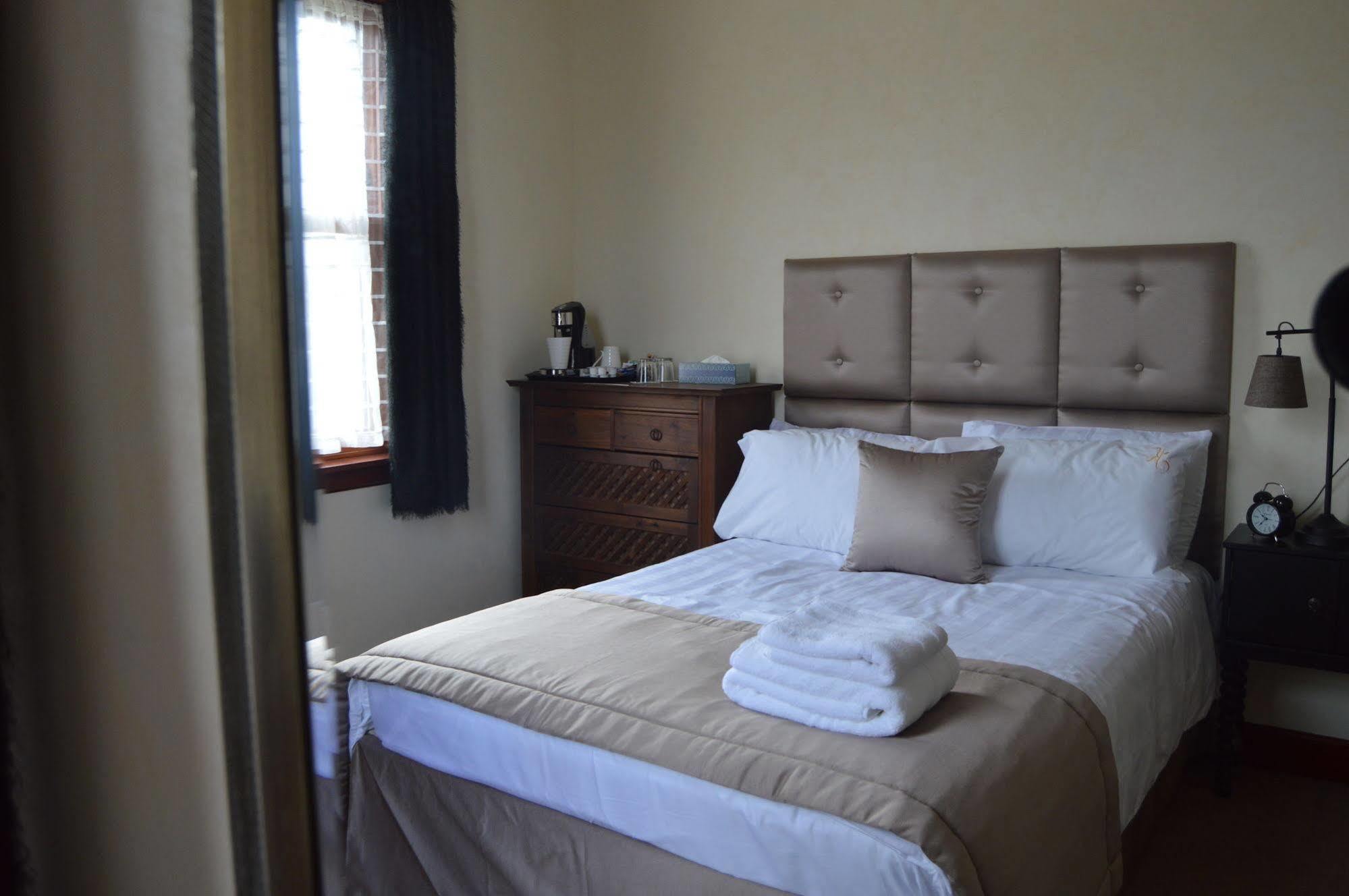 فندق Knysna House ليرويك المظهر الخارجي الصورة