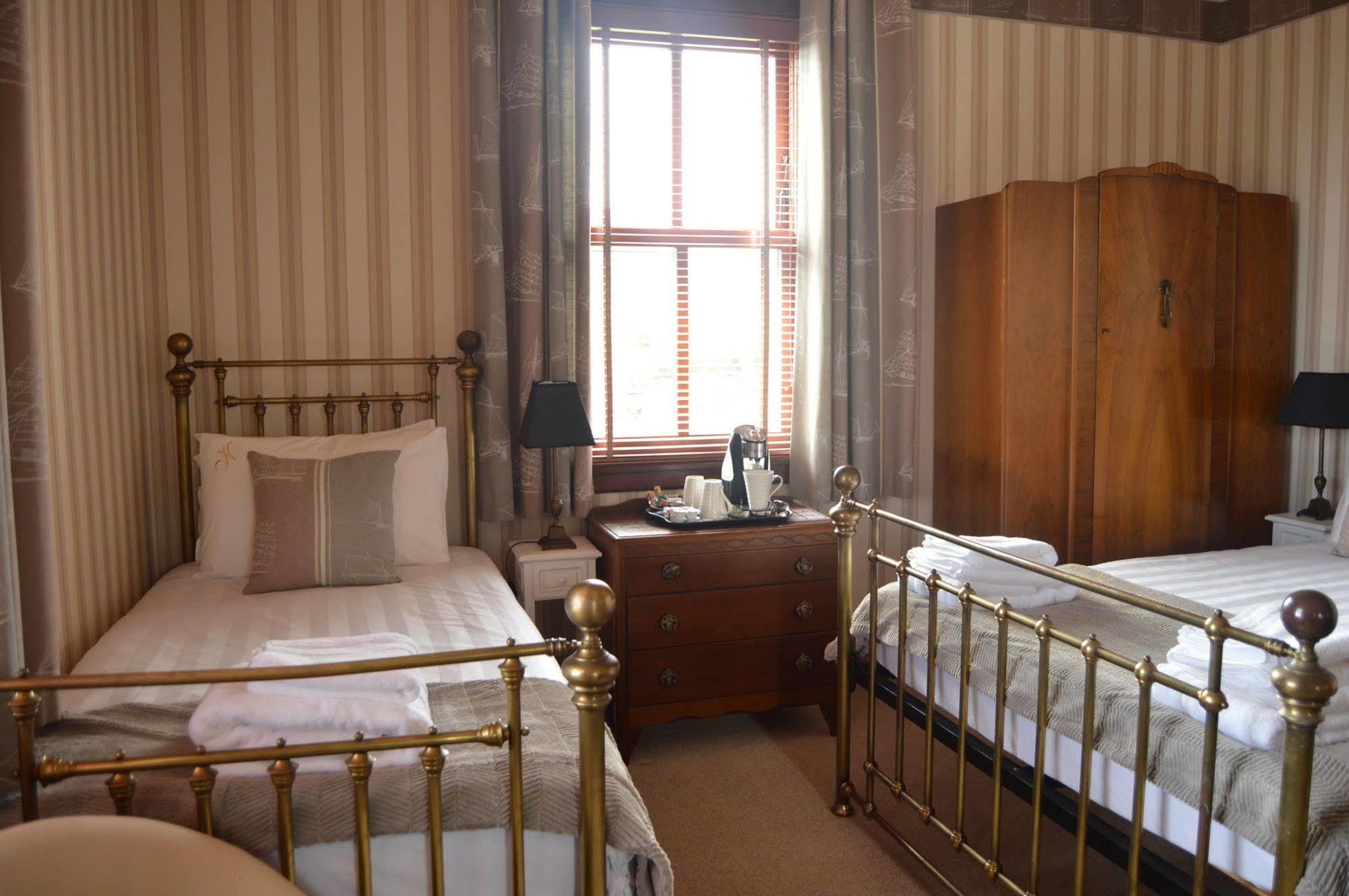 فندق Knysna House ليرويك المظهر الخارجي الصورة